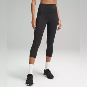 COPY - BLACK LULULEMON WUNDER TRAIN HIGH RISE CROP 21” LEGGINGS